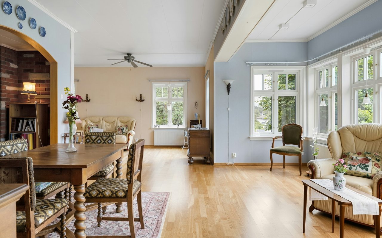 In Love With Historic Homes? Here Are The Pros And Cons Of Buying One