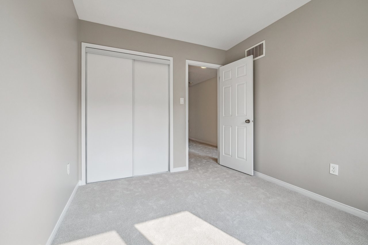 Freehold Townhouse on Quiet Court