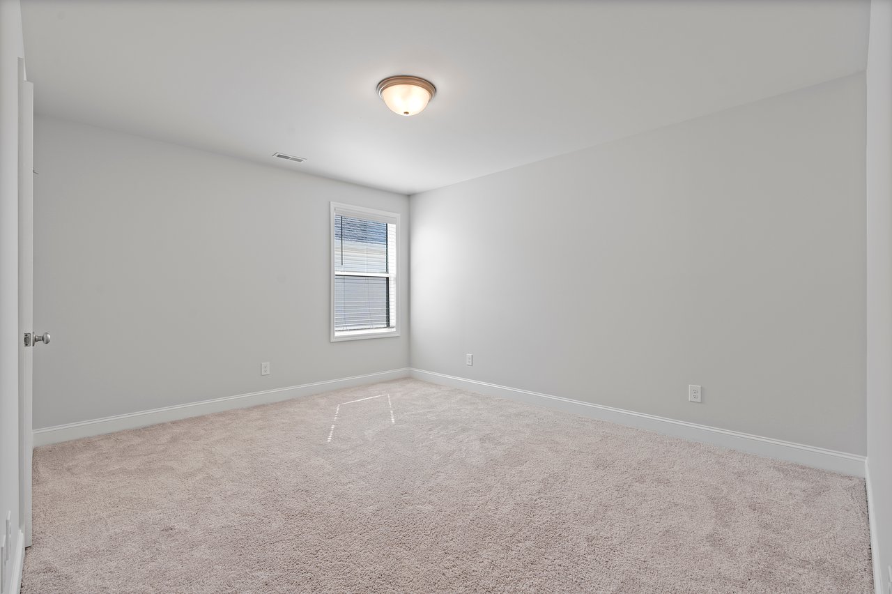 Modern Luxury Meets Spacious Comfort – 5BR/3BA Home