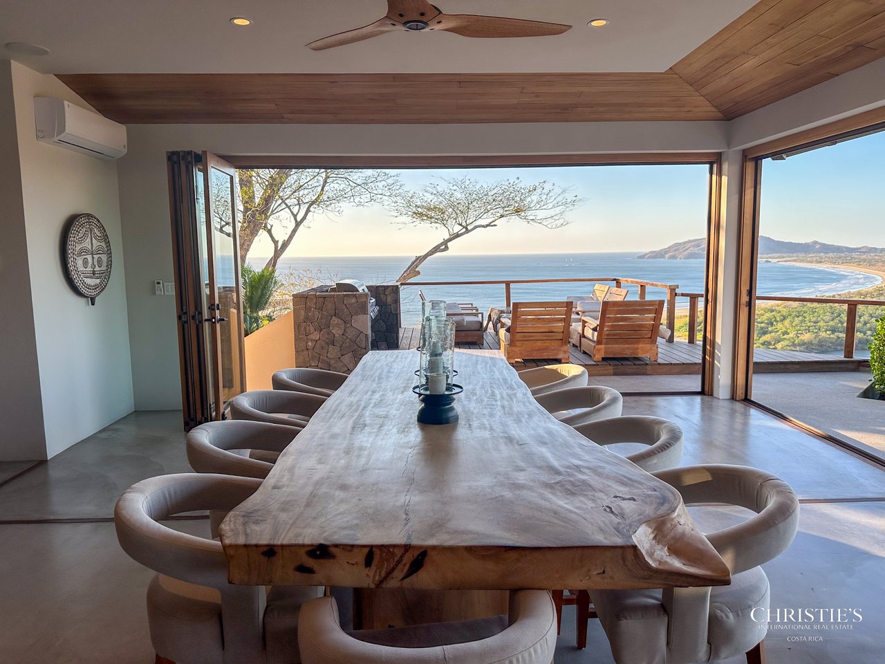 Casa Tres Doces - El Tesoro Development