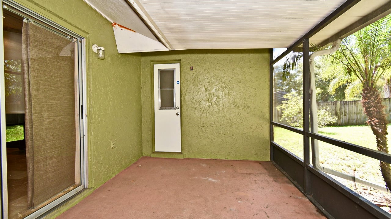 Three-Bedroom for Lease in Orlando's Bay Lakes Neighborhood