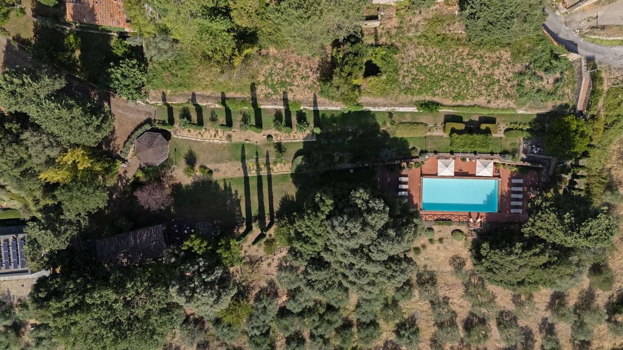 CASTELLO DEGLI STENDARDI