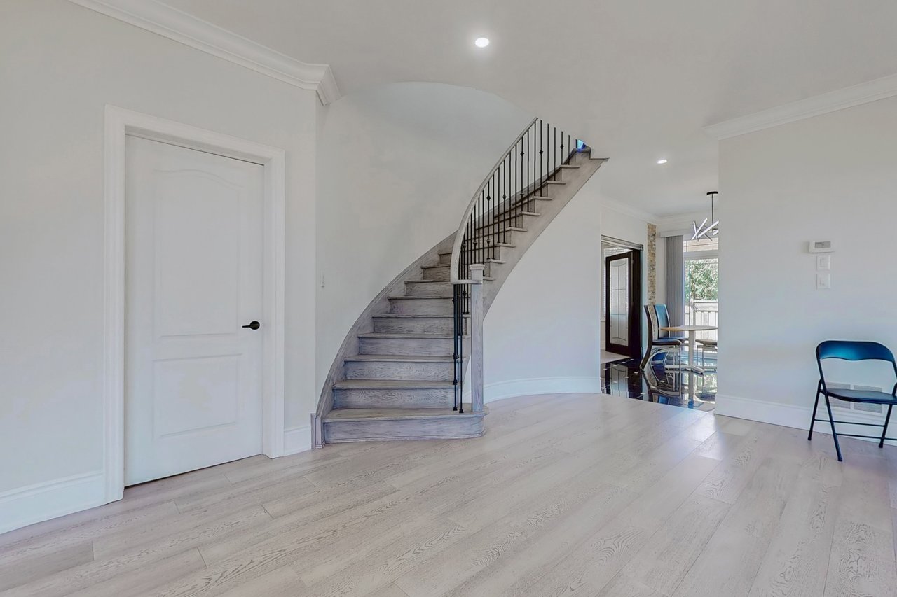 120 Valley Vista Drive