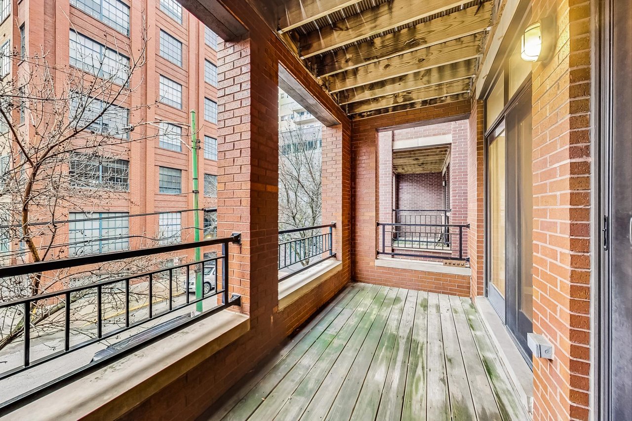 689 N Peoria St Unit 2N