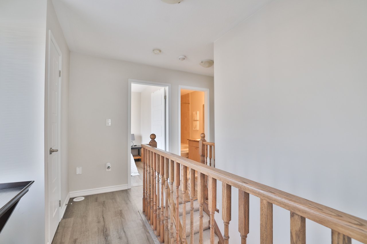 1133 Duignan Crescent, Milton