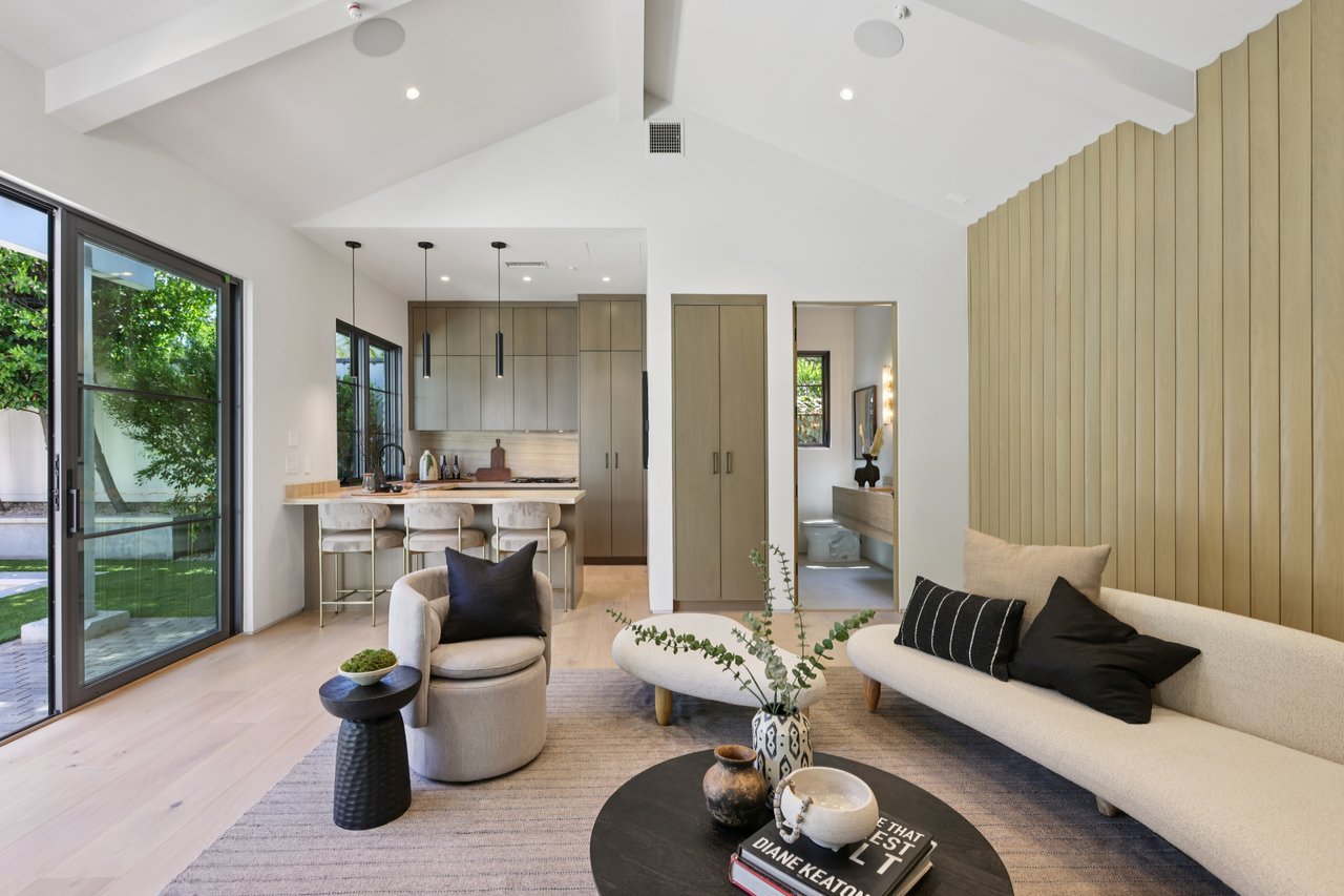 4113 Woodman Ave, Sherman Oaks