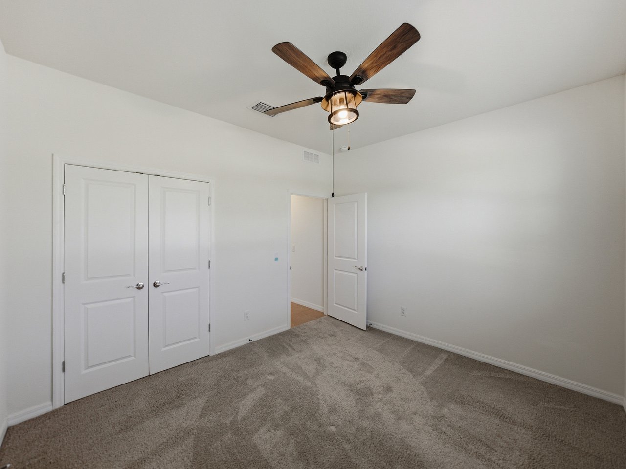 12717 EASTPOINTE DR