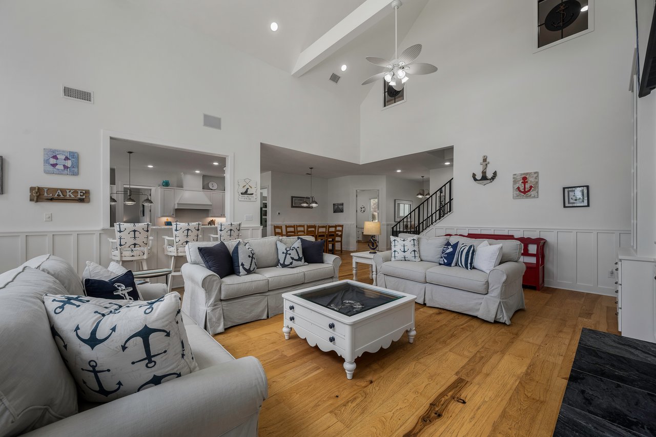 Lakefront Luxury