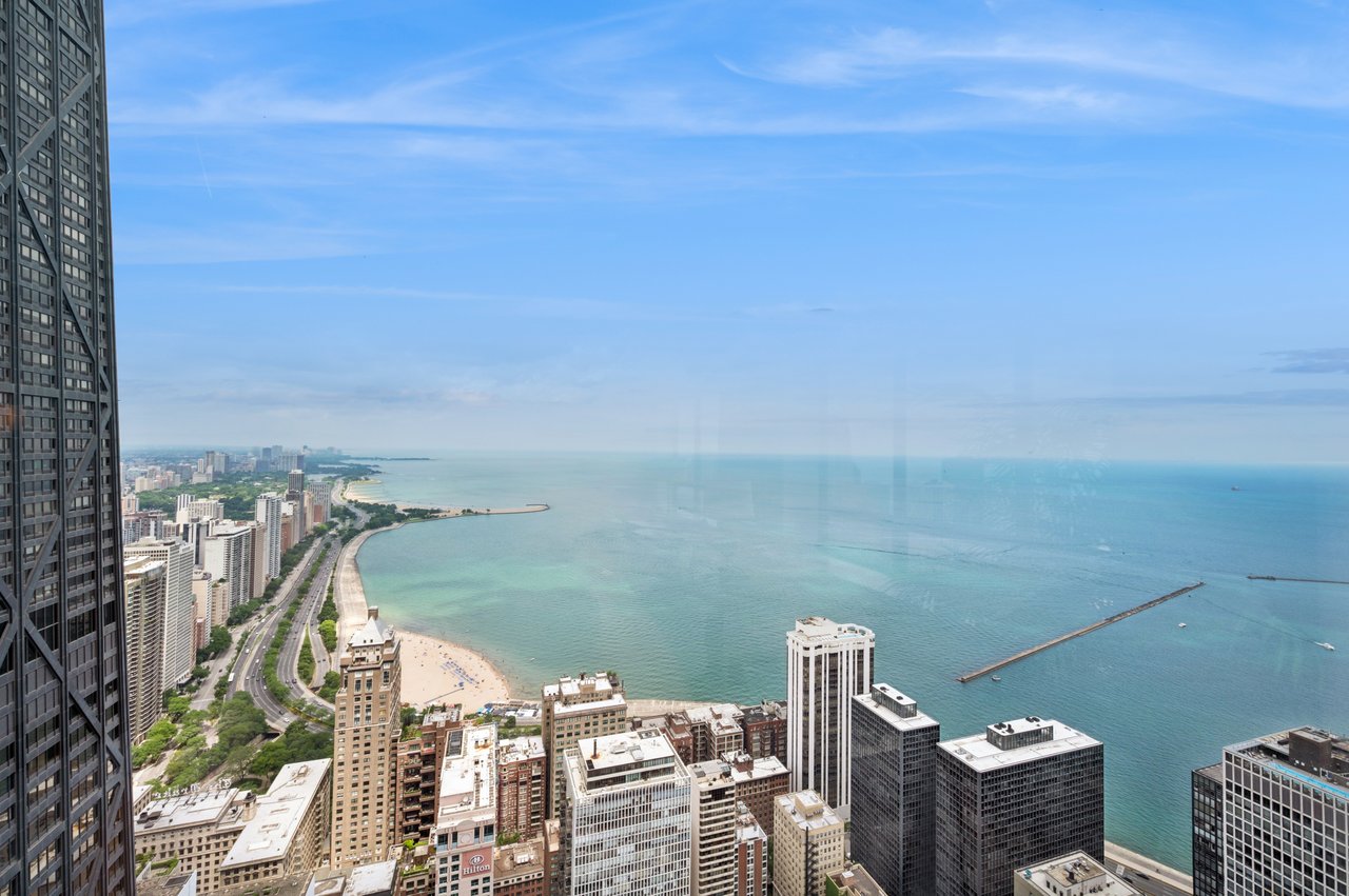 180 E Pearson Street Unit: 5603