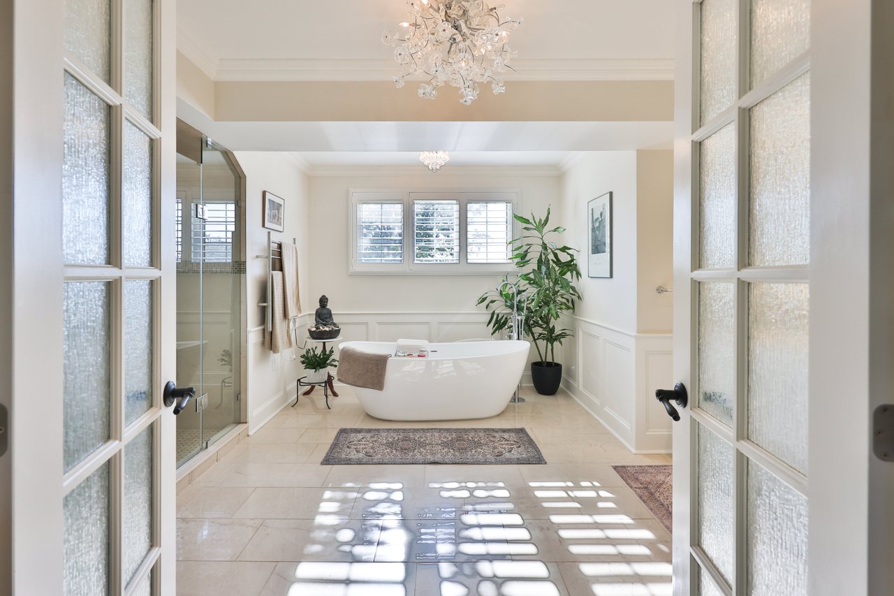 68 Tradewind Drive, Oakville