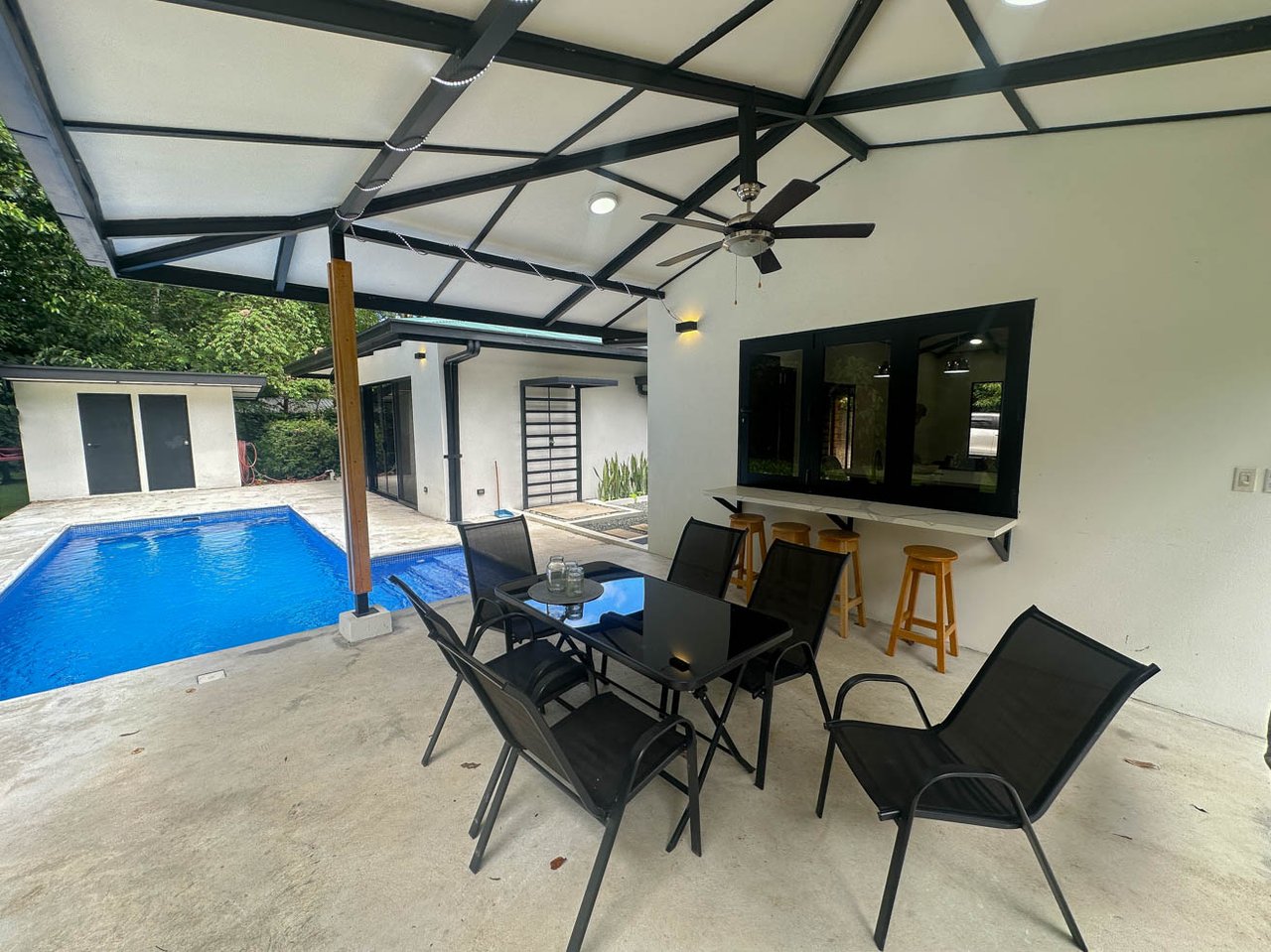 Rainforest Home with River, Jungle Trails & Pool in Ojochal