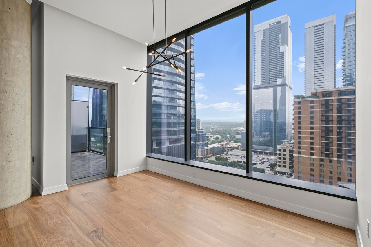 210 Lavaca St#2011
