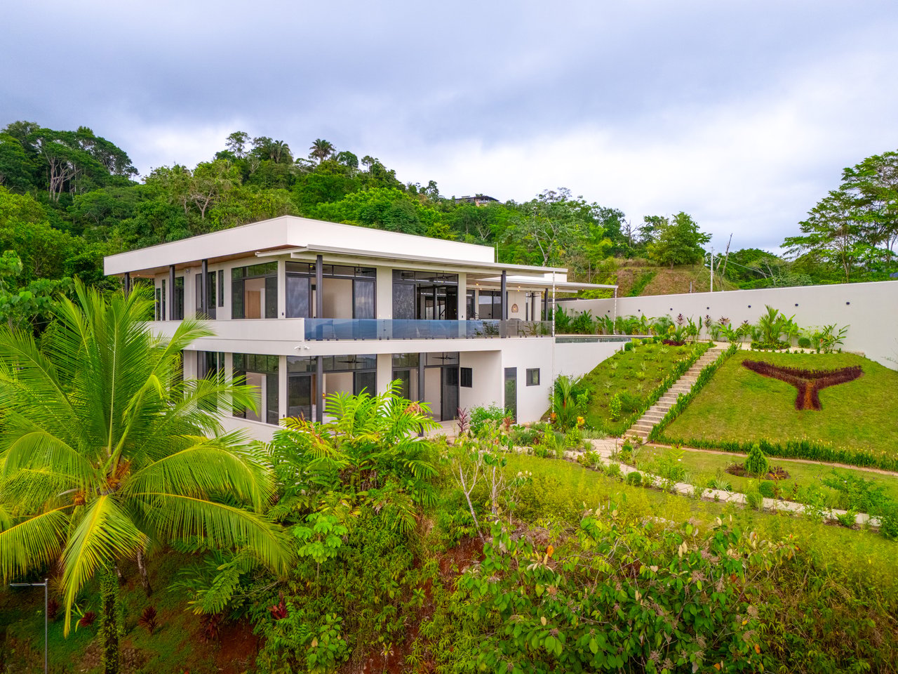 Lion's Gate Sunset Estate