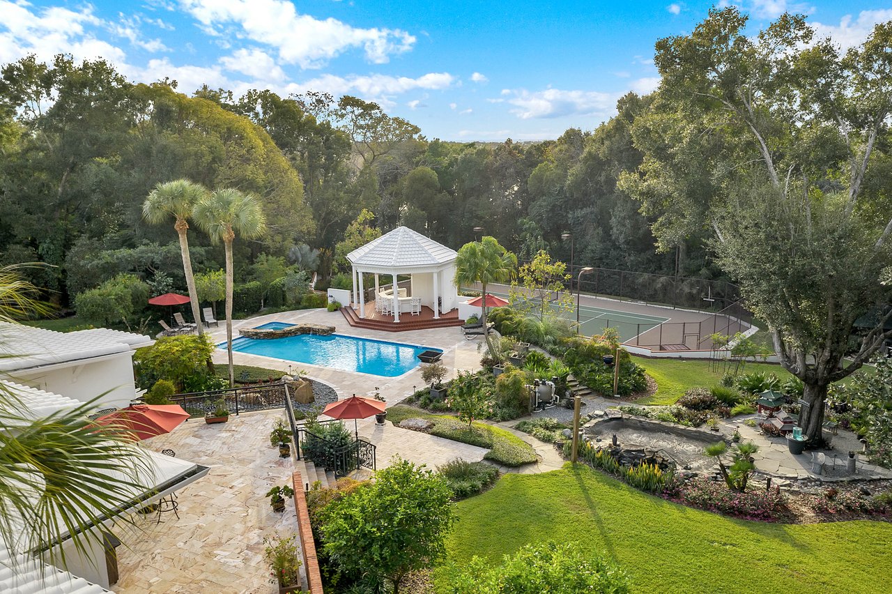 1750 Country Club Rd