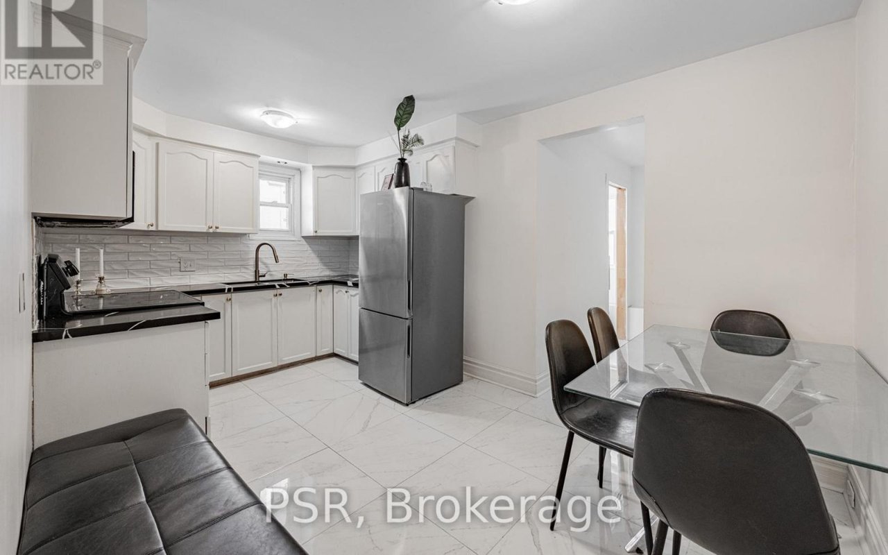 285 Robina Ave