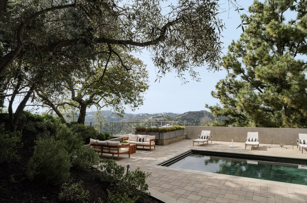 1575 Carla Rdg, Beverly Hills