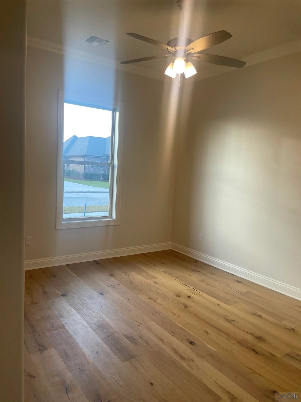 351 Ravensaide Dr