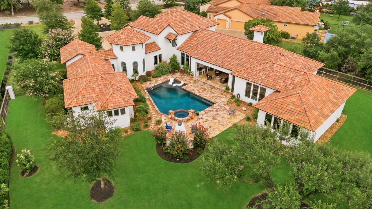 Discover Huntington at Shavano Park: San Antonio Luxury Homes & Gated Community Living