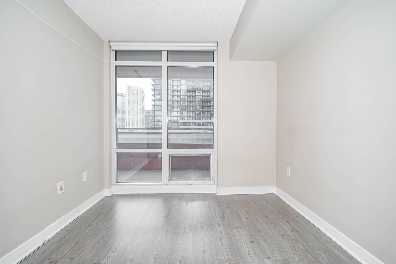 4K Spadina Ave 621