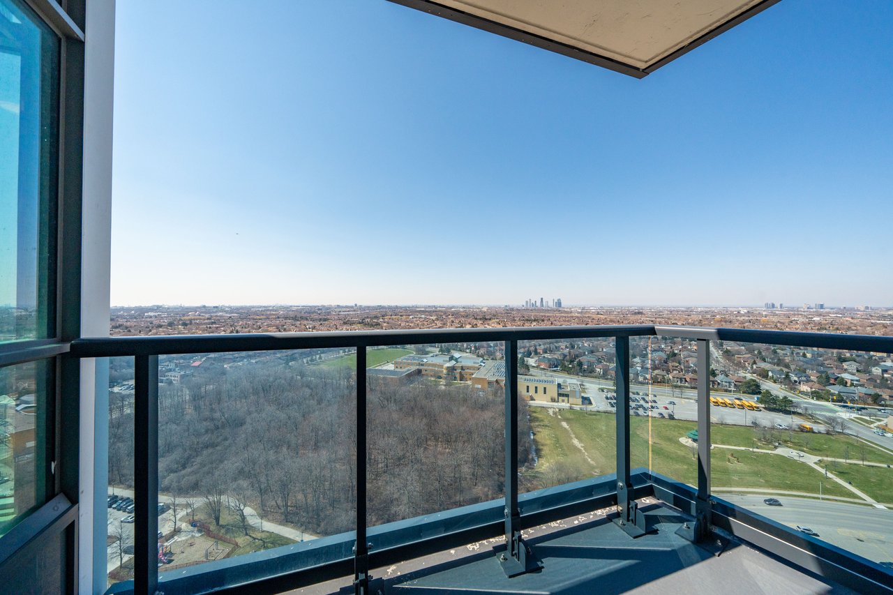 30 Upper Mall Way, A2205