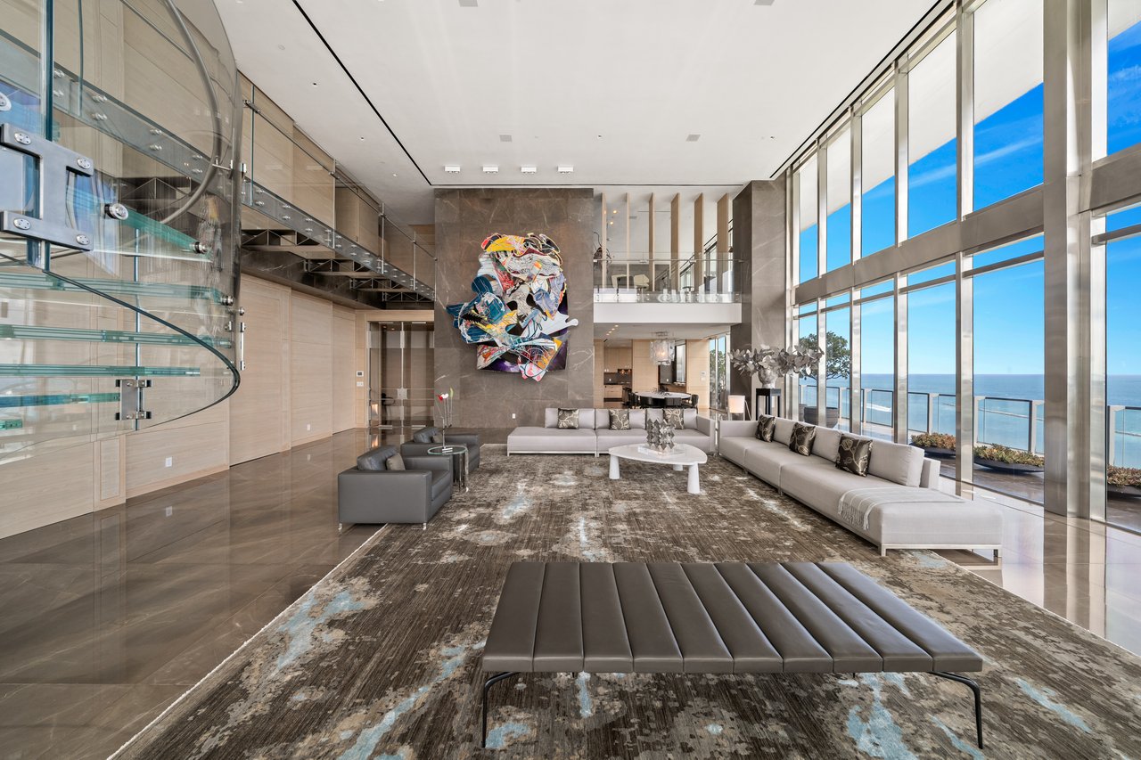 Apogee Penthouse