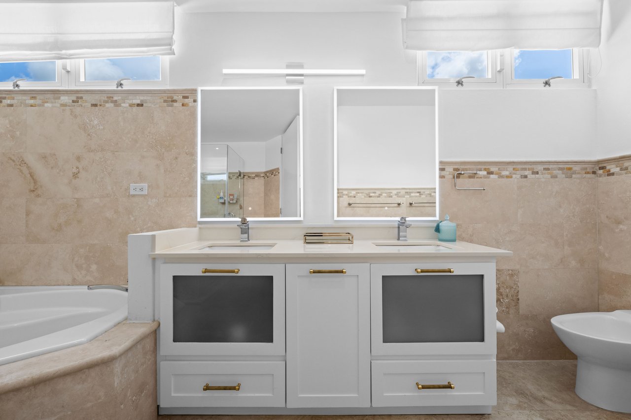 Urb. Estancias Reales | Guaynabo, P.R.