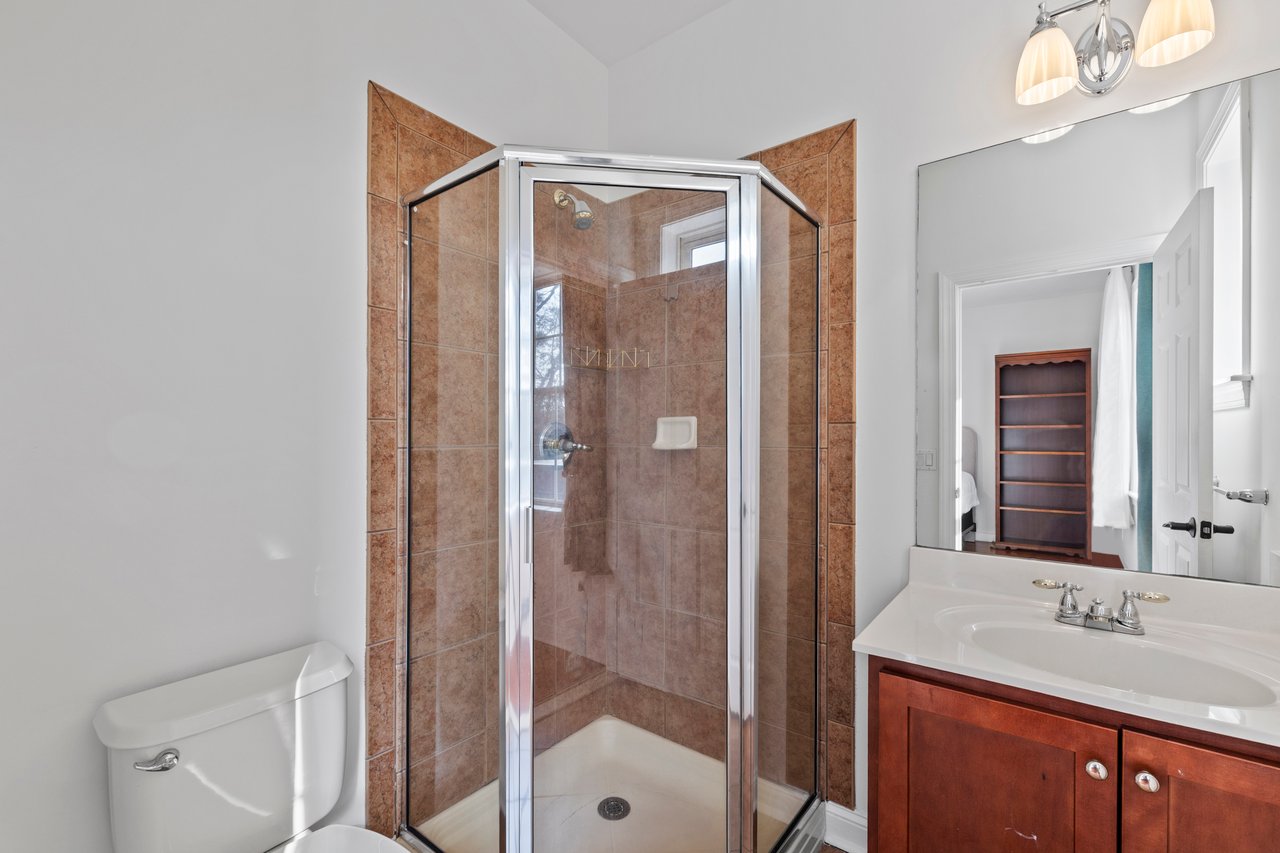 257 Farnsleigh Avenue