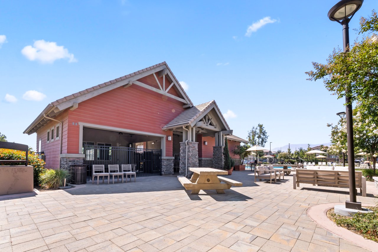 3147 E Yellowstone Dr. 