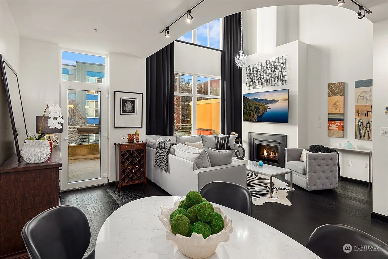 17 W Mercer St #4