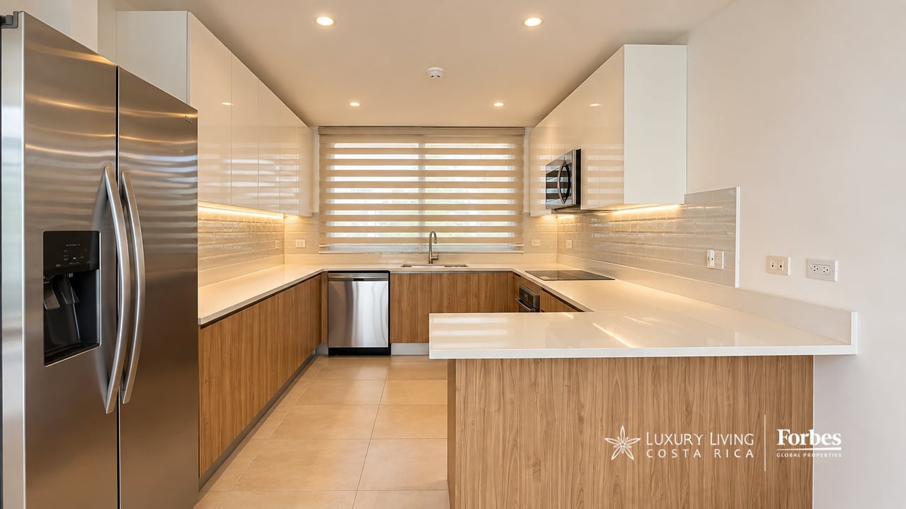21580 - Contemporary 3-bedroom home with a BBQ terrace in Belén, Heredia