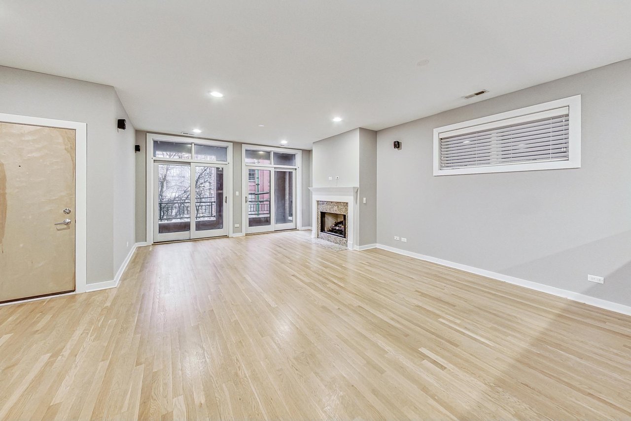 689 N Peoria St Unit 2N