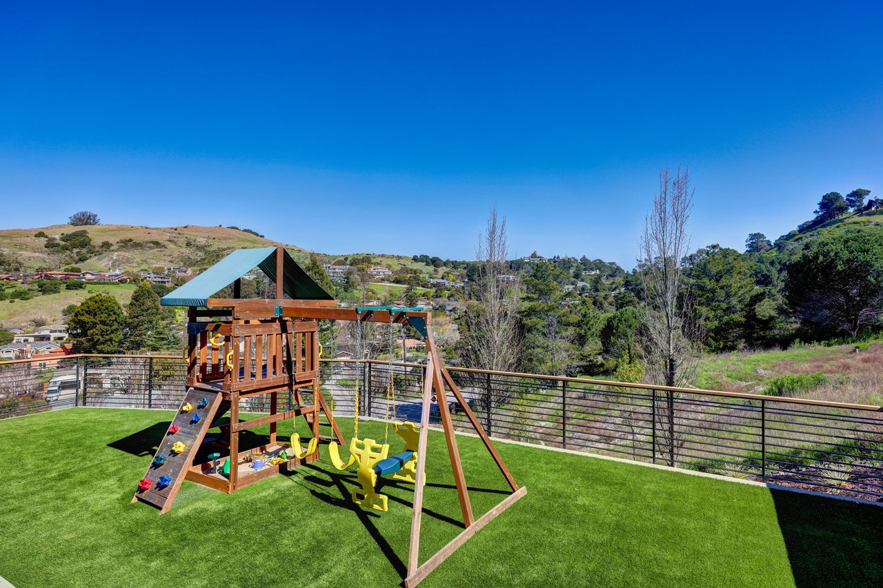 Modern Luxury - Completed in 2020
