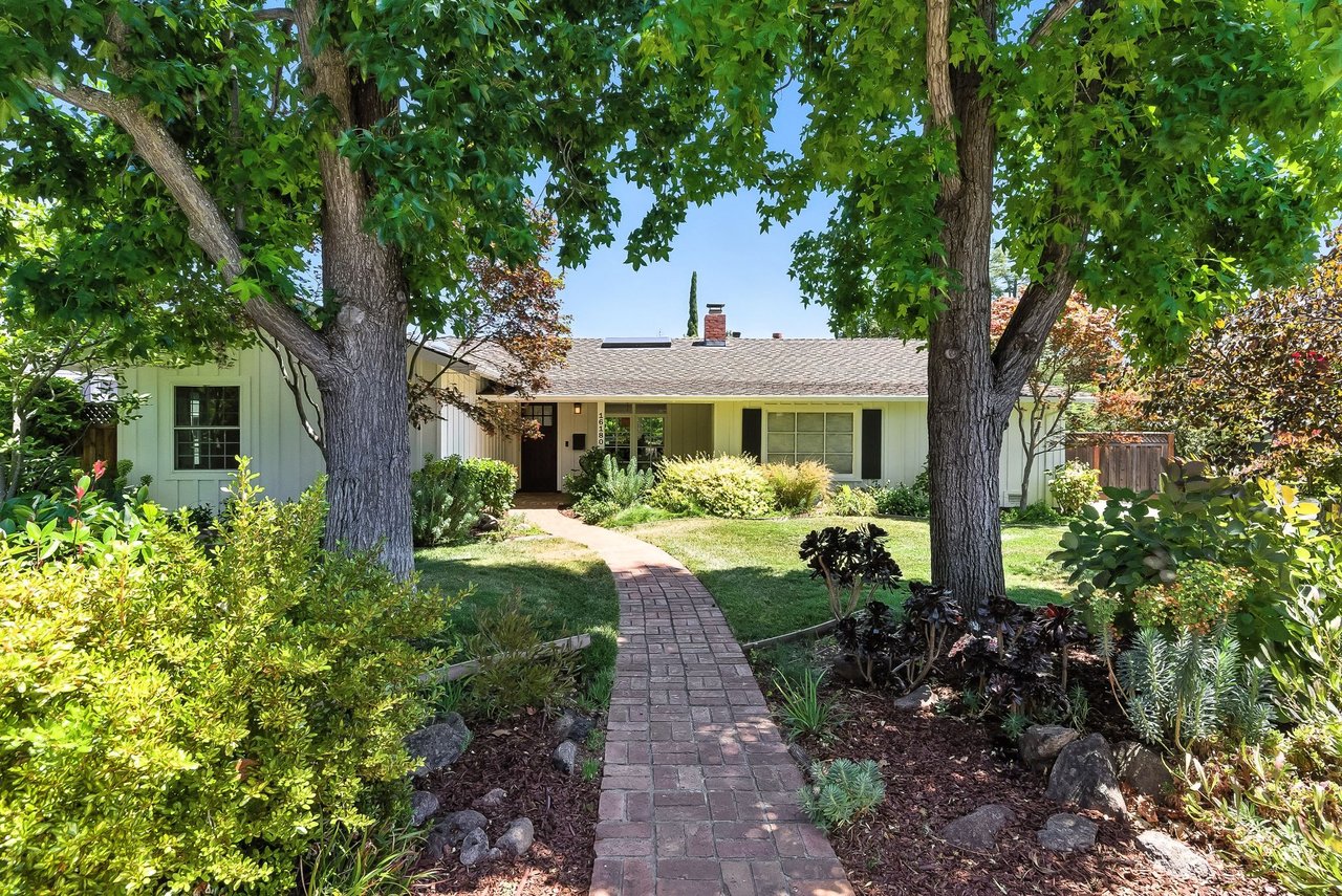 16180 Jasmine Way