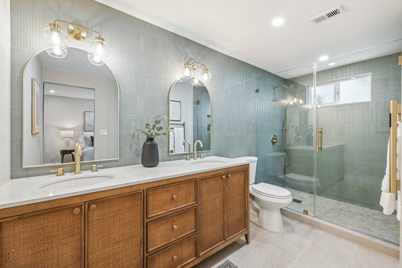 Stunning One Level Ponderosa Home!