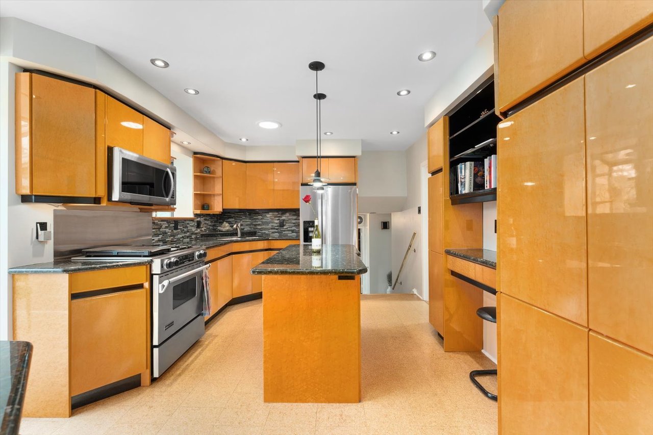 1443 Birchwood Dr