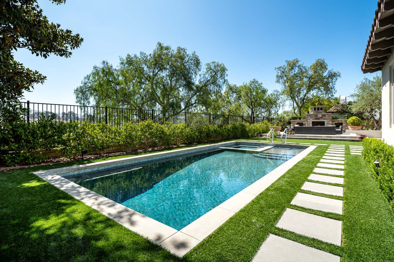 MODERN LIVING IN MIRASOL
