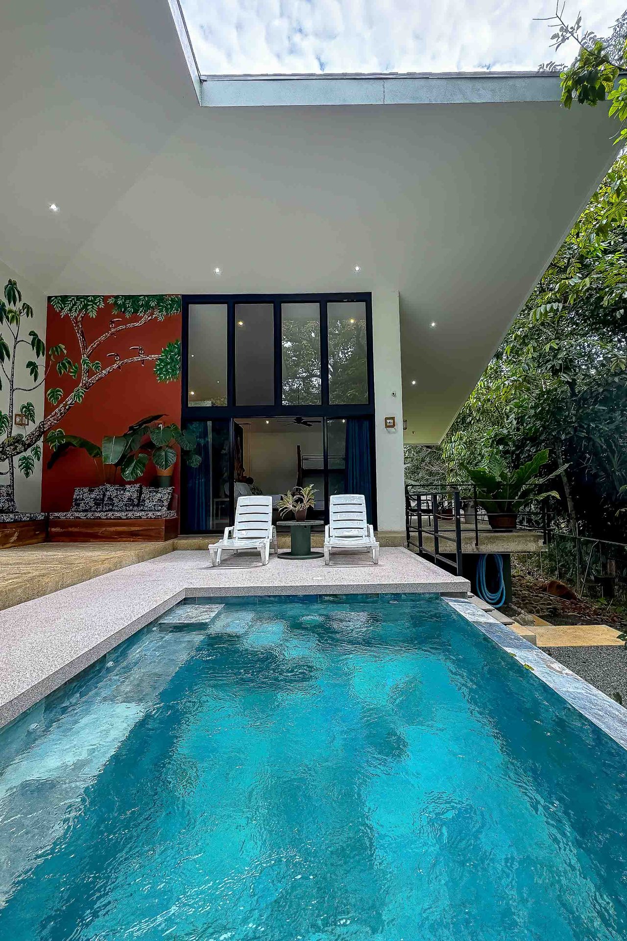 Furnished and Turnkey Home Rainforest Villa with Pool and Creek