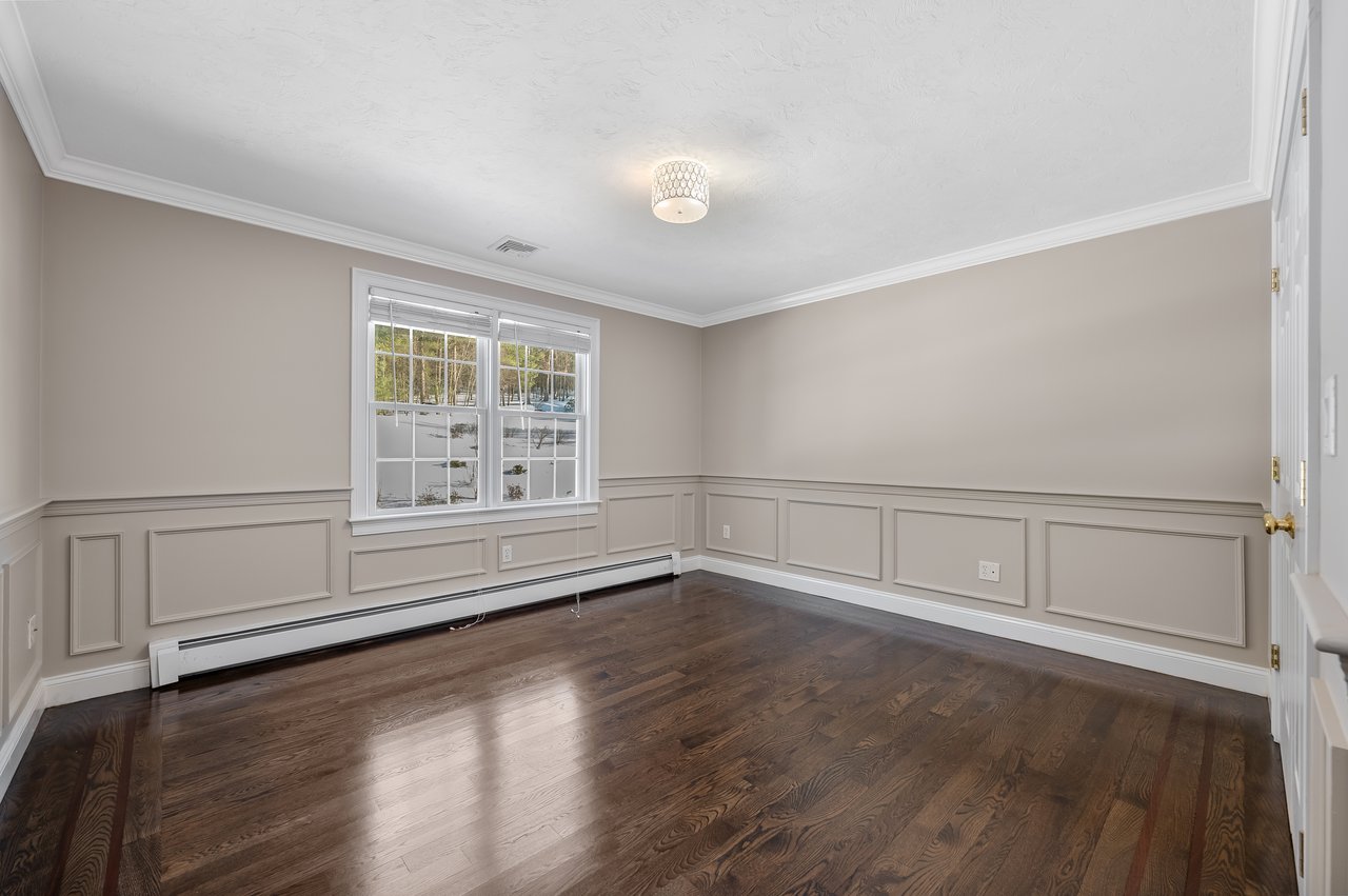 25 Collins Rd