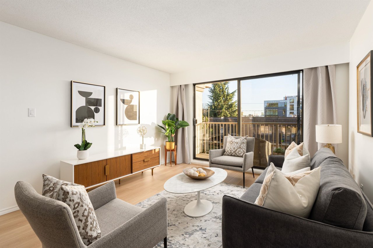 307 W 2nd St, #211