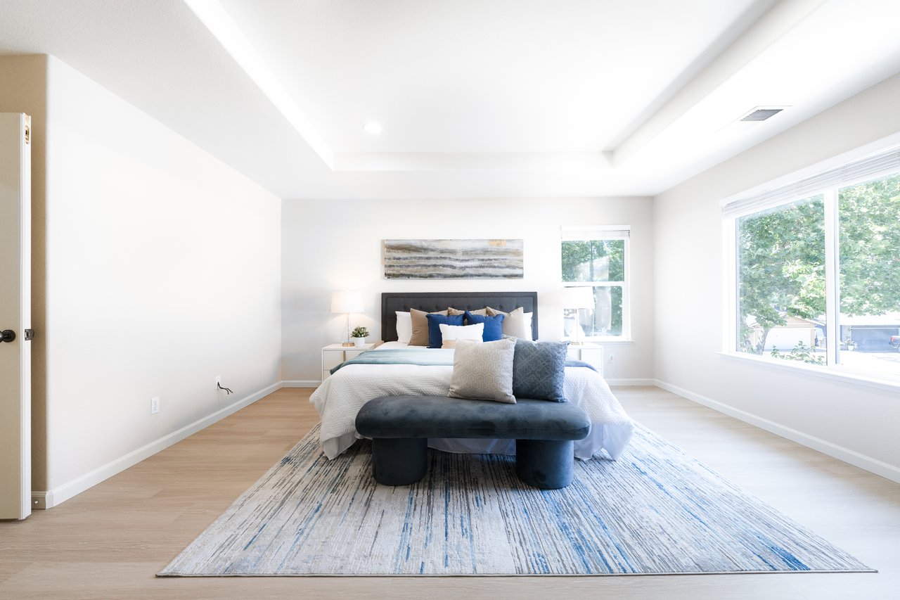 5947 Pala Mesa Dr
