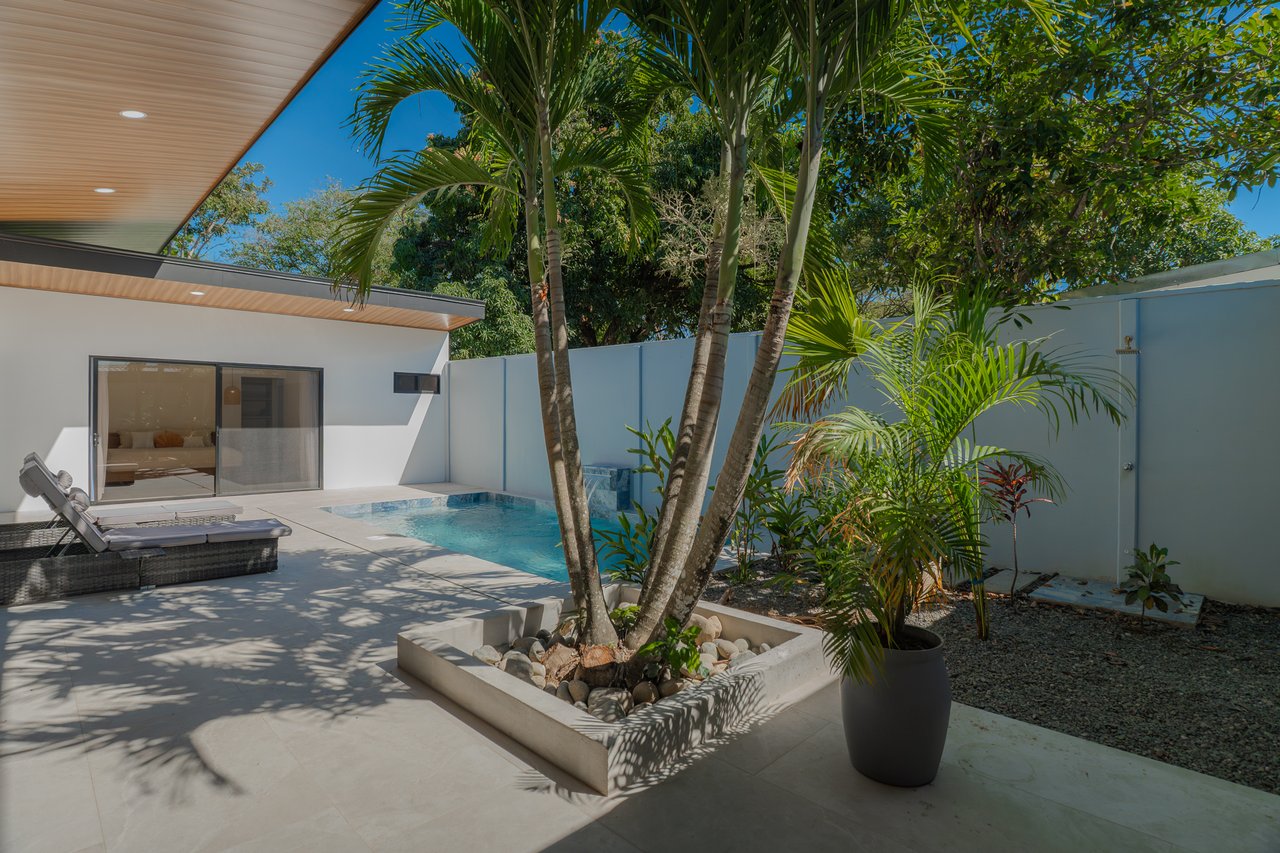 LOCATION,LOCATION, LOCATION – 3-BEDROOM VILLA STEPS FROM THE BEACH