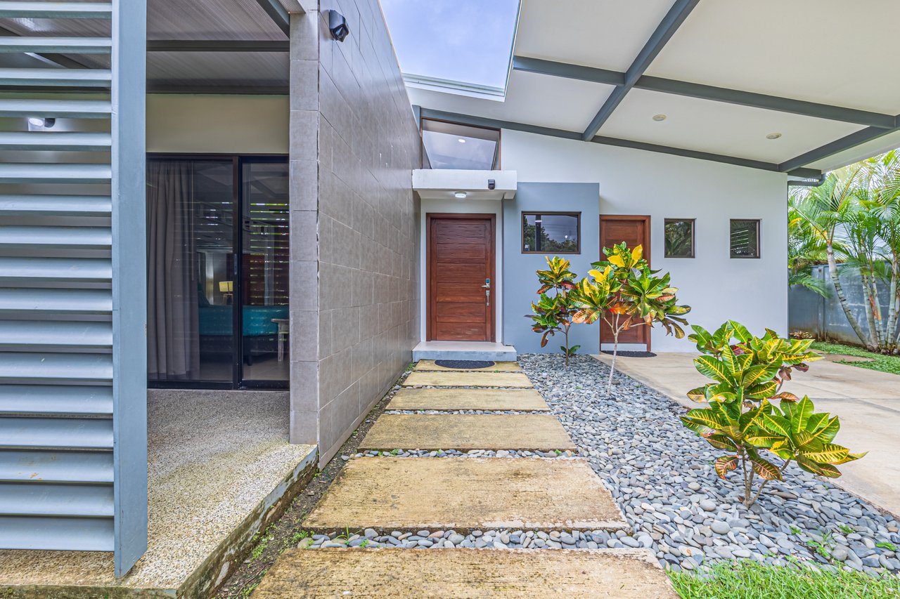 Uvita Home in Jardines del Sol with Private Pool and Dual Suites