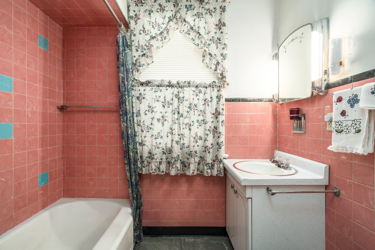 2268 Freemansburg Avenue