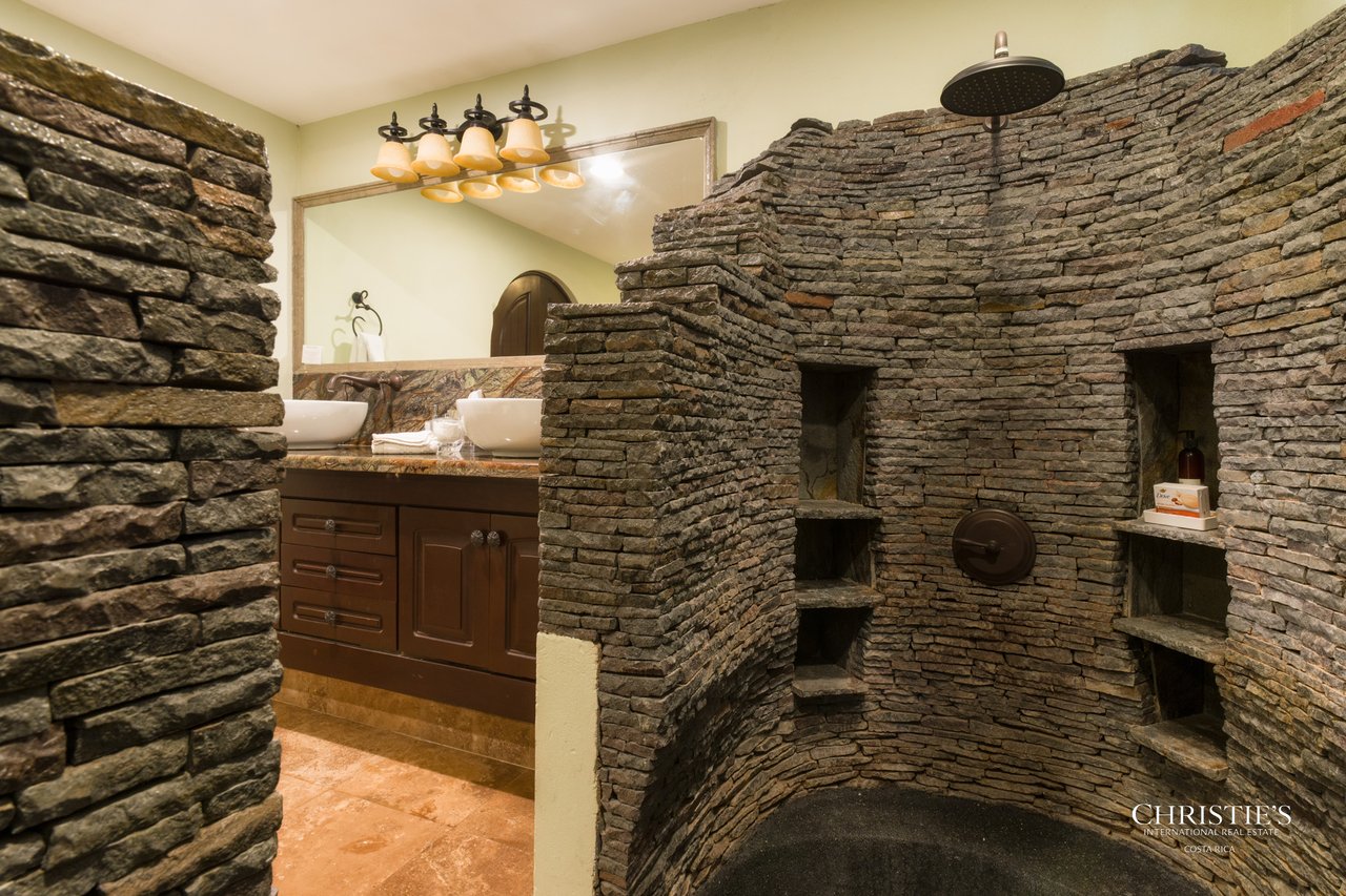 Casa Playa Bonita | Beachfront Luxury Estate in Playa Flamingo
