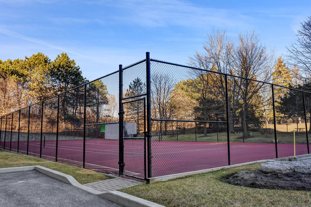 1485 Lakeshore Rd E 511