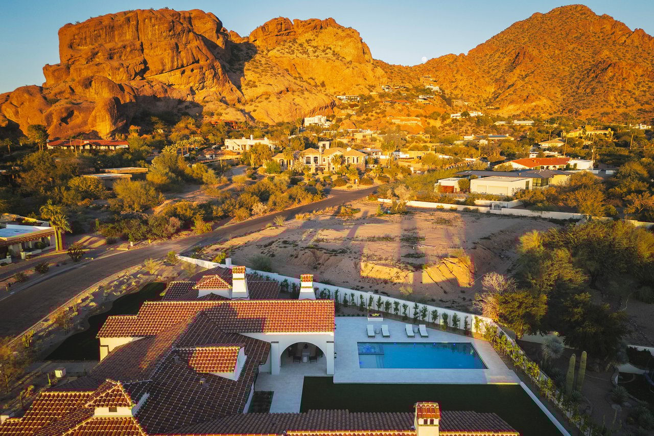 4605 E ROCKRIDGE Road