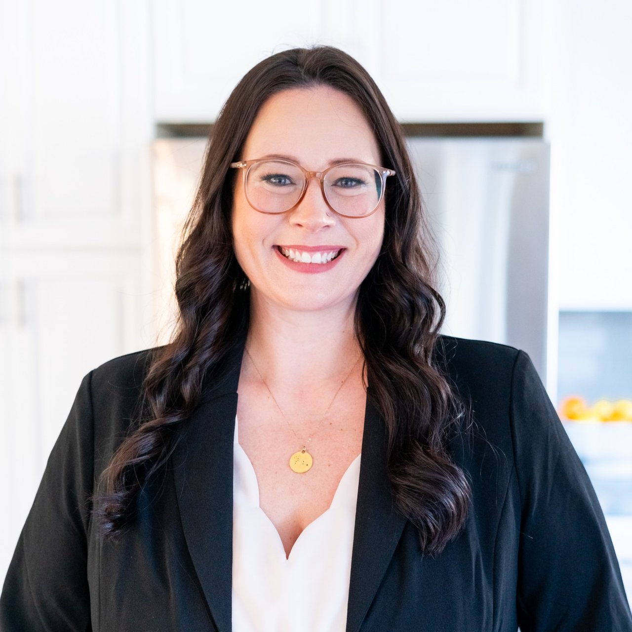 Kelly Durrschmidt Milford, CT Real Estate Agent Headshot