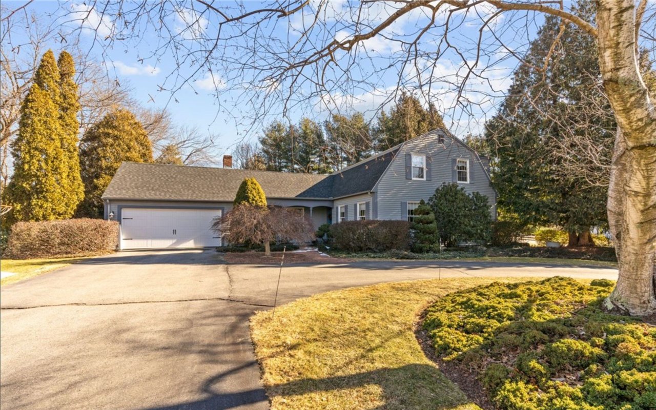 15 Sylvia Ln