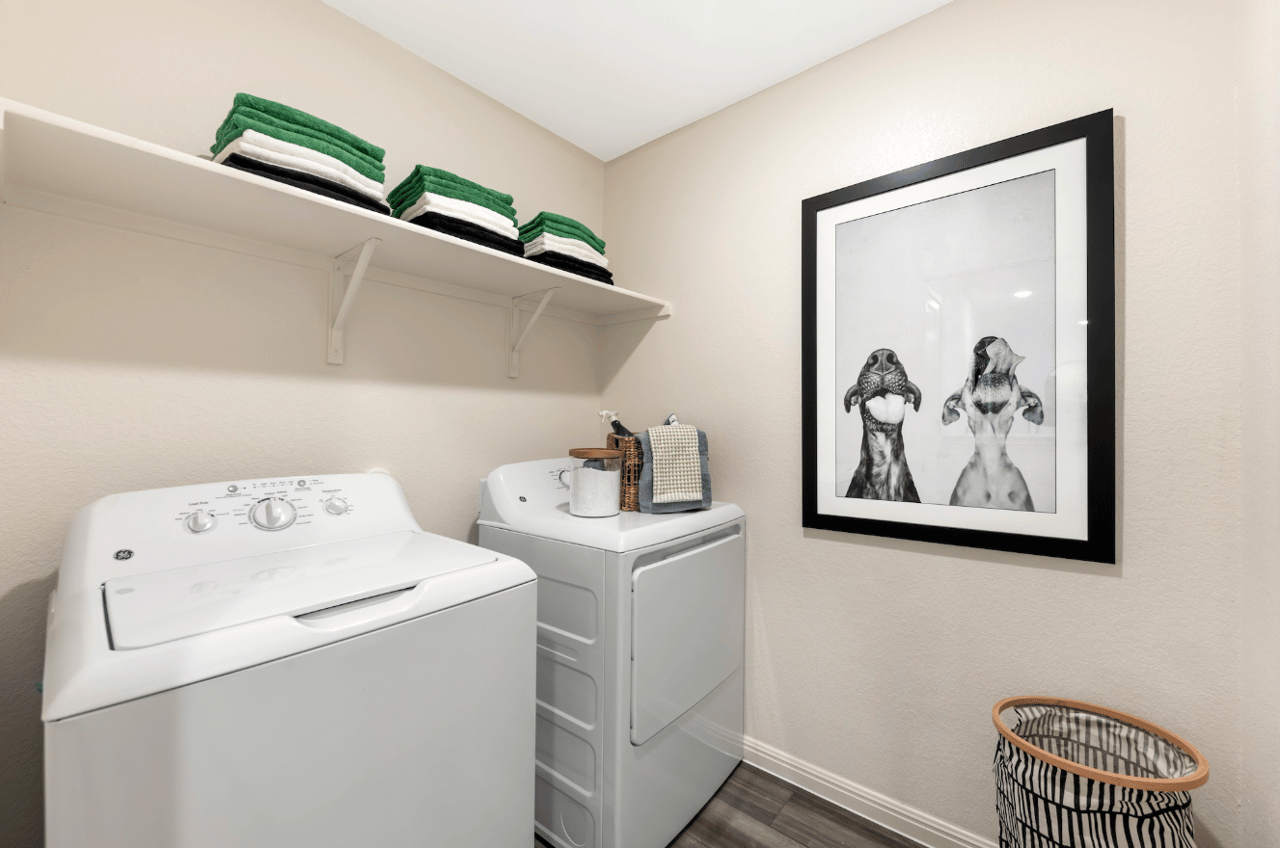 Move In by 12/31 up to 8 WEEKS FREE + $1500 Gift Card!