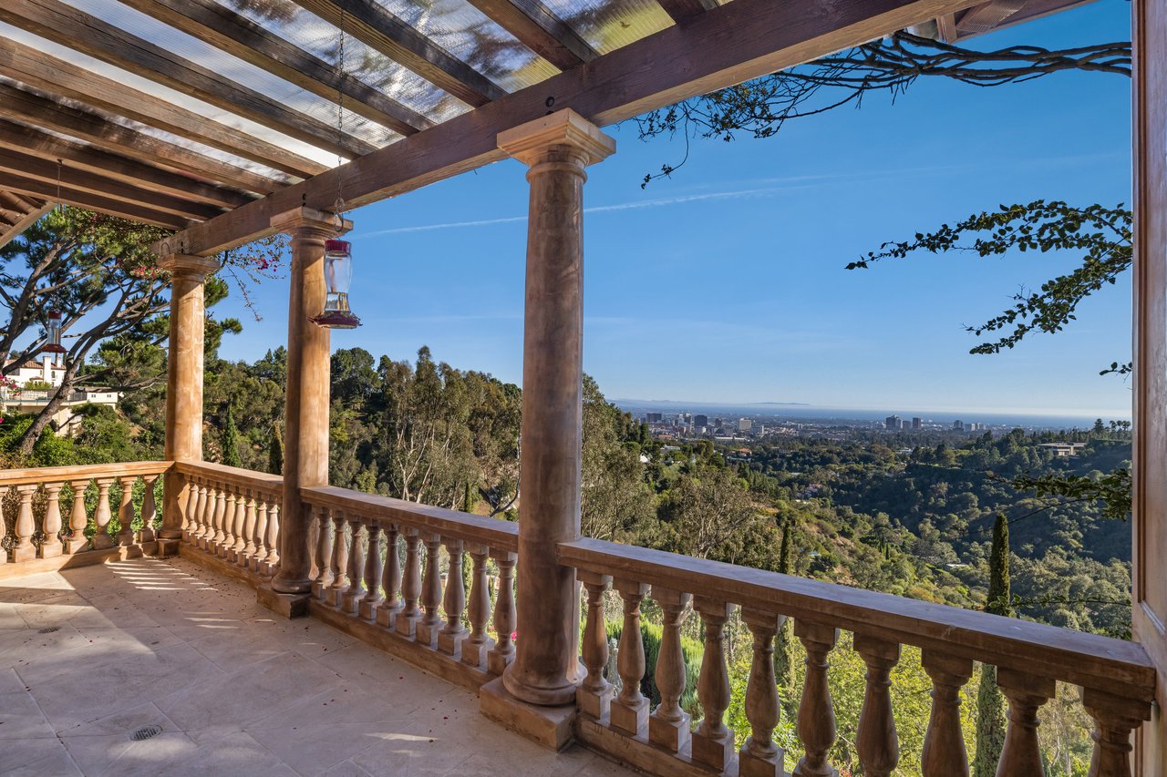 1005 Bel Air Ct